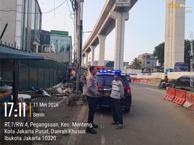 
					Kapolsubsektor Pegangsaan Intensifkan Patroli Perbatasan Tambak–Manggarai Demi Ciptakan Situasi Kondusif