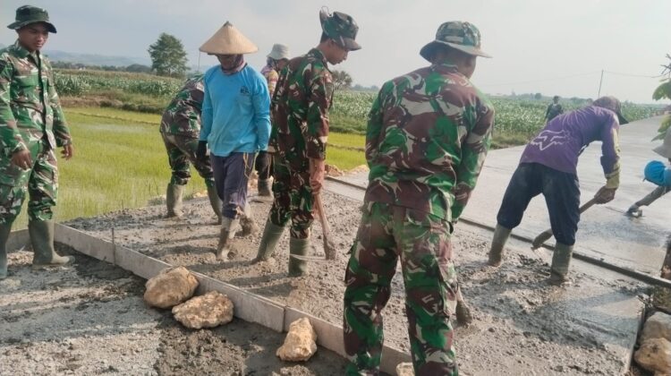 200 Meter Lagi, Betonisasi Jalan Desa Godo Segera Rampung oleh Satgas TMMD 128 Kodim Pati
