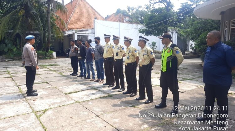 Polsek Metro Menteng Gelar Apel Siaga Pengamanan Antisipasi Unras di Kantor DPP Partai Perindo