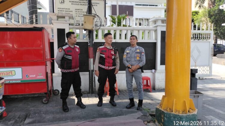 Patroli Objek Vital, Polsek Senen Sambangi KPUD,Kemensos hingga Kawasan Fly Over Senen