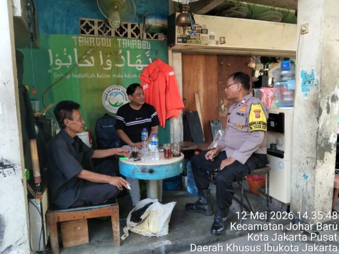 
					Sambang dan Patroli Wilayah RW 11 Johar Baru, Polisi Ajak Warga Aktif Jaga Keamanan Lingkungan