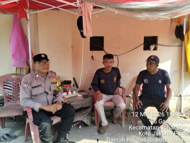 
					Johar Baru Bergerak Aman, Polisi dan Warga RW 06 Perkuat Pengawasan Lingkungan Lewat Sambang Humanis