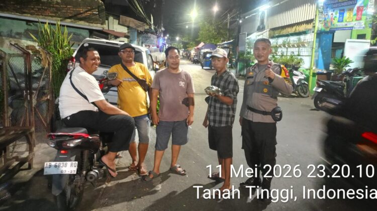 Satkamling Menyala Tengah Malam” Polisi dan Warga Tanah Tinggi Perkuat Keamanan Lingkungan