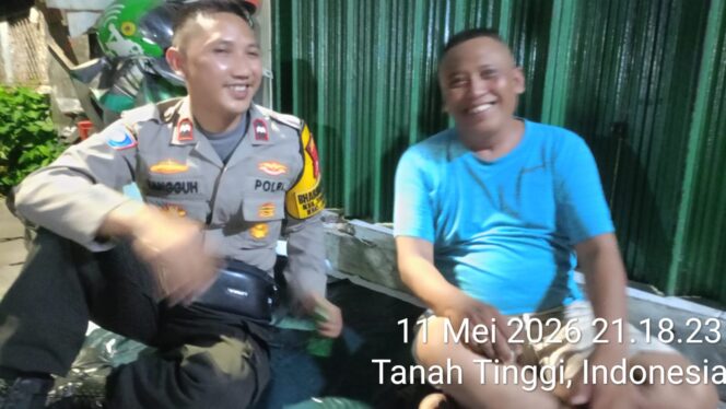 
					Sinergi Malam untuk Keamanan Wilayah, Polisi dan Tokoh Pemuda Tanah Tinggi Kompak Jaga Kamtibmas