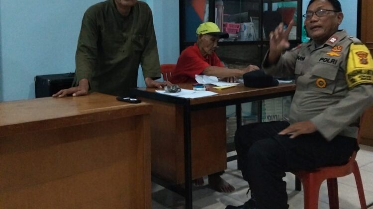 Malam Hari Tetap Dekat dengan Warga” Sambang RW 04 Johar Baru Perkuat Sinergi Jaga Kamtibmas