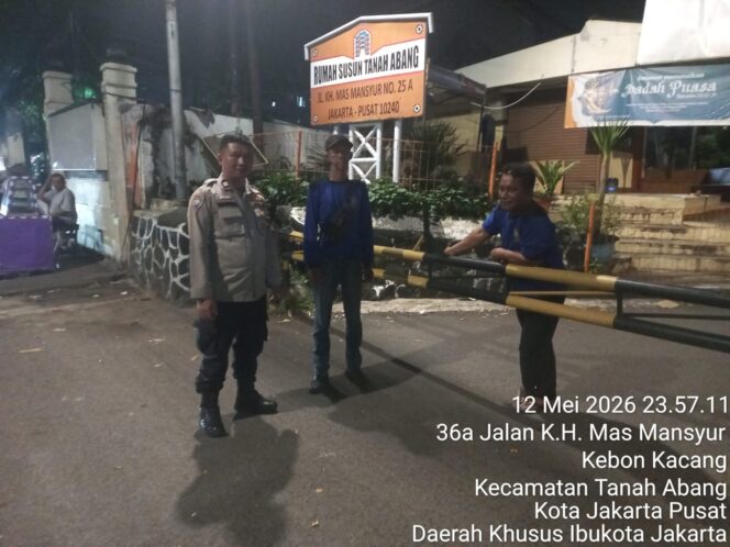 
					Sinergi Polisi dan Warga, Satkamling RW 10 Kebon Kacang Tingkatkan Pengawasan Lingkungan