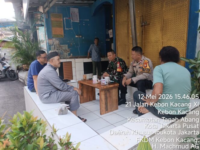 
					Bhabinkamtibmas dan Babinsa Sambangi Tokoh Agama RW 01 Kebon Kacang