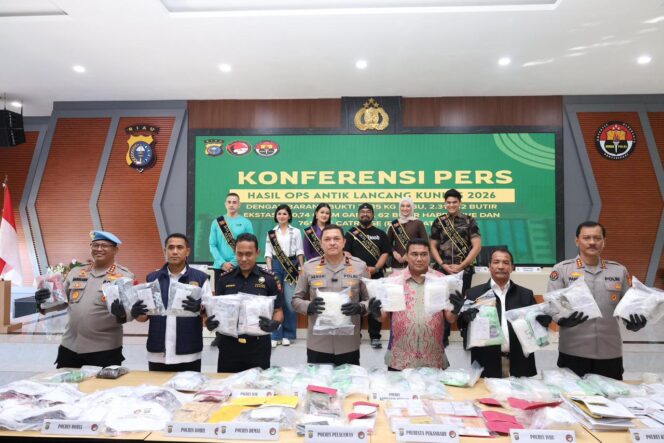 
					Operasi Antik LK 2026 Berakhir, Polda Riau Bongkar 435 Kasus Narkoba dan 557 Tersangka Diamankan