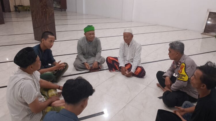 Komitmen Bhabinkamtibmas Kartini Gandeng Tokoh Agama Bina Remaja Eks Tawuran di Masjid Jami Darussalam
