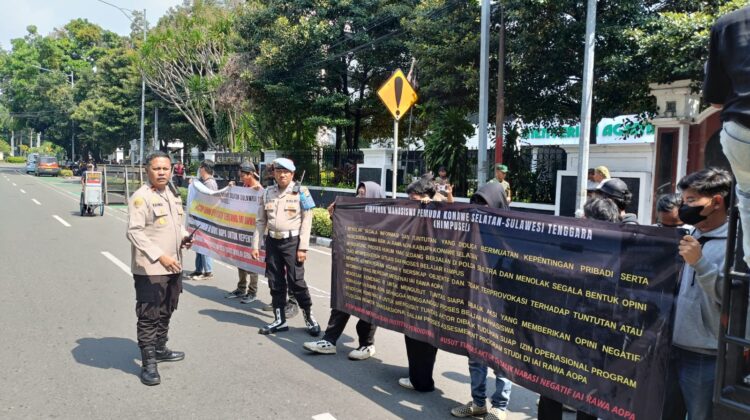 Kapolsek Sawah Besar Pimpin langsung di lapangan Dalam Pelayanan Aksi Unjuk Rasa Mahasiswa di Kemen-ag RI