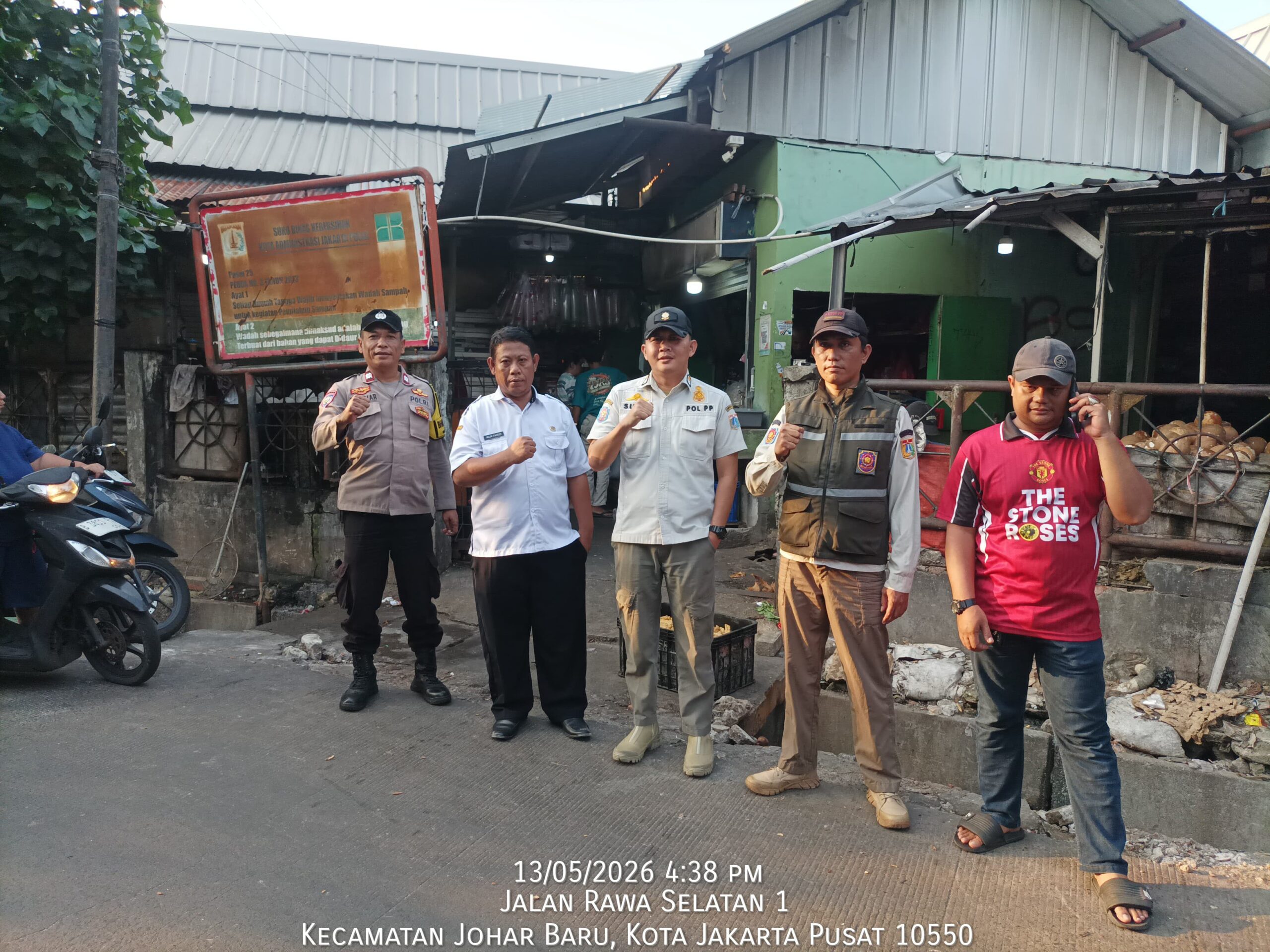 Sore Humanis, Pasar Tertib! Tiga Pilar Galur Ajak PKL Jaga Kamtibmas Bersama