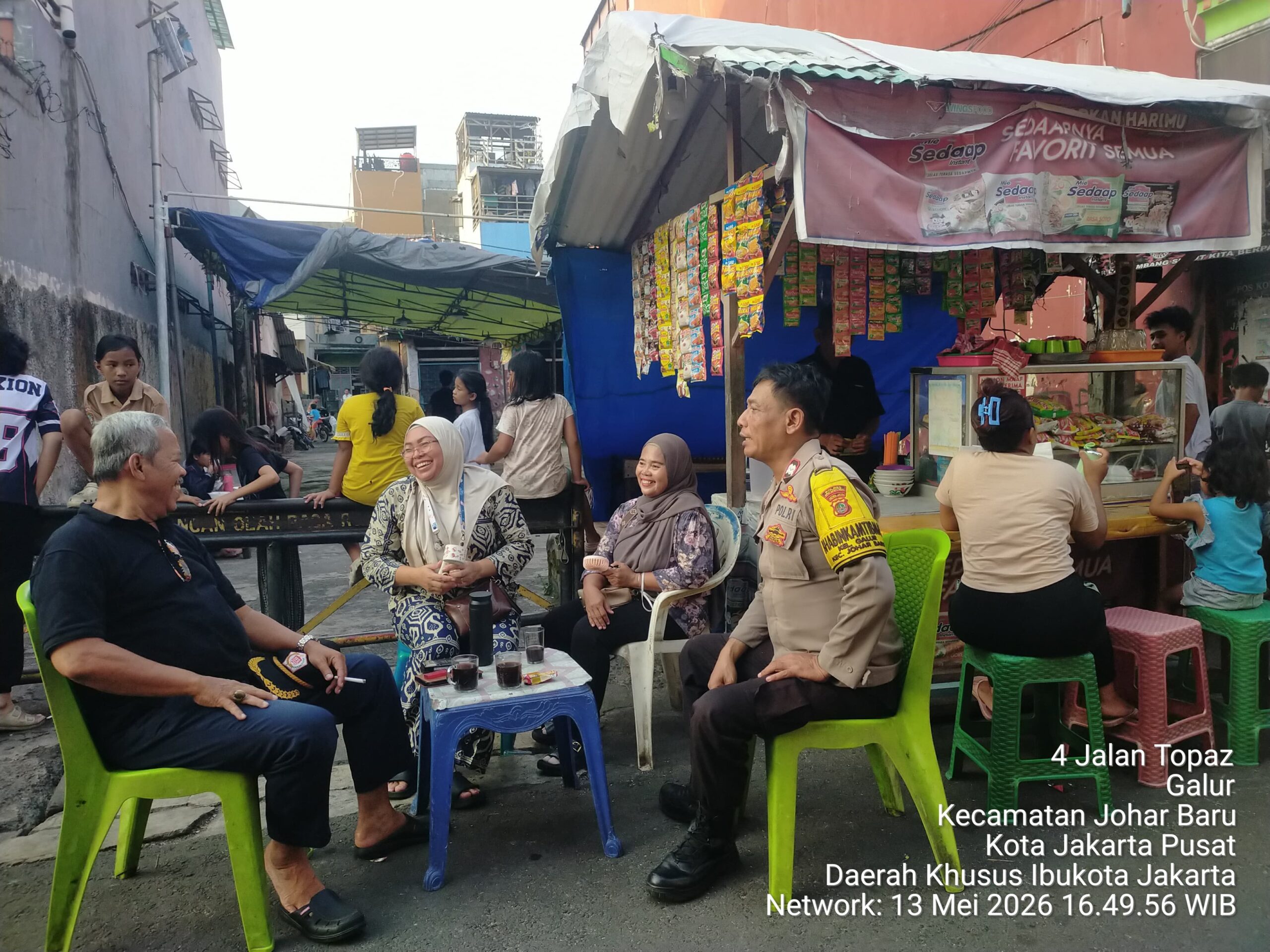 Ngopi Kamtibmas Bareng Warga! Polisi Sambang RW 02 Galur Perkuat Kekompakan Jaga Lingkungan