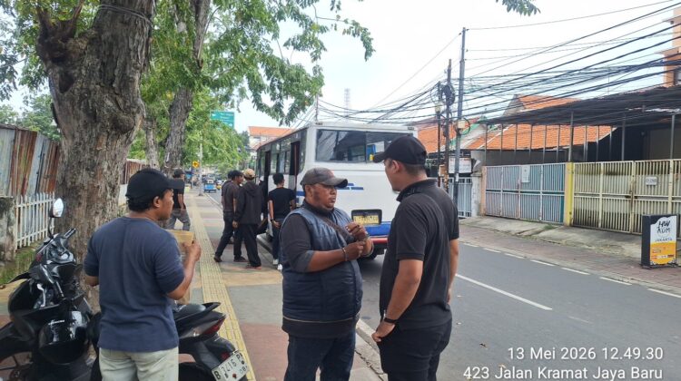 Pengawalan Humanis! Massa Aksi dari Johar Baru Berangkat Tertib Menuju Gedung KPK