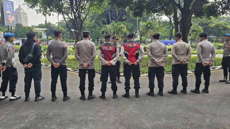 Polri Gelar Apel Pengamanan Konser “20 Tahun Suara Emas Sammy Simorangkir” di Tenis Indoor Senayan