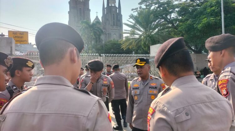 Kapolsek Sawah Besar Pimpin Apel Pelayanan Dan Pengamanan Misa Kenaikan Isa Almasih di Gereja Katedral