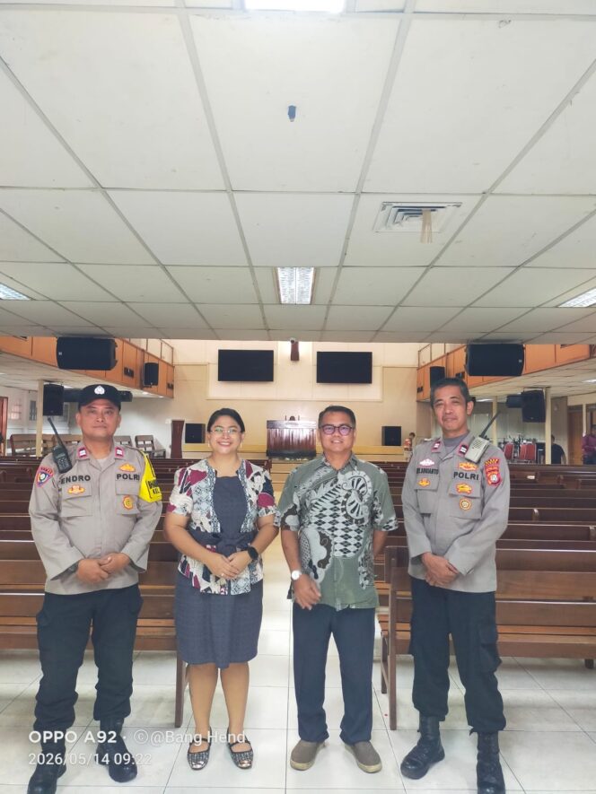 
					Polisi Amankan Ibadah Kenaikan Yesus Kristus di Sejumlah Gereja Wilayah Kramat Senen