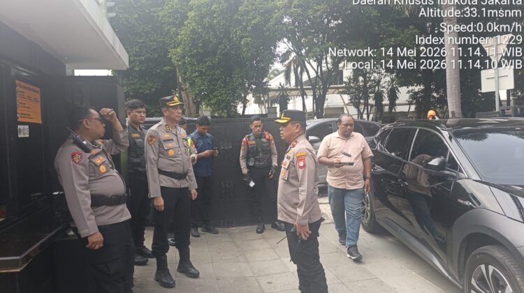 Wakapolres Metro Jakpus Tinjau Kesiapan Pengamanan Kenaikan Isa Almasih di Gereja GPIB Paulus Menteng