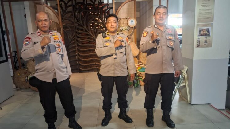 Polsek Metro Tanah Abang Amankan Ibadah Kenaikan Yesus Kristus di Gereja Kristus Raja Benhil