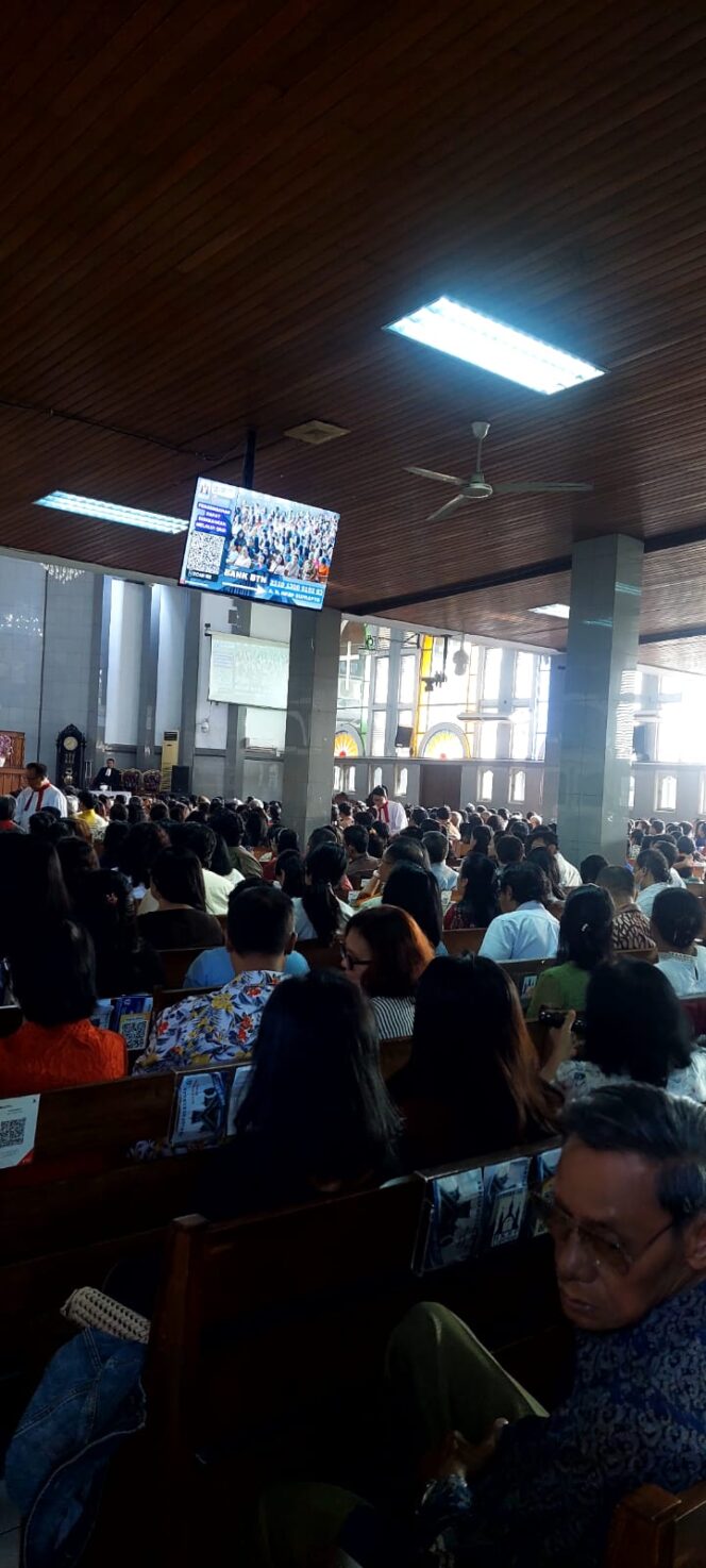 
					Di Hari Suci Kenaikan Yesus Kristus, Polri Hadir Memberikan Rasa Aman bagi Jemaat