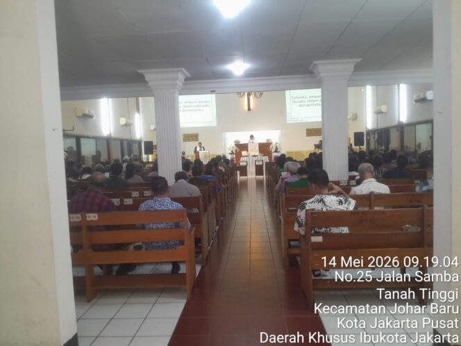 
					Wujud Pelayanan Polri, Pengamanan Gereja GPIB Maranatha Dilakukan Secara Humanis