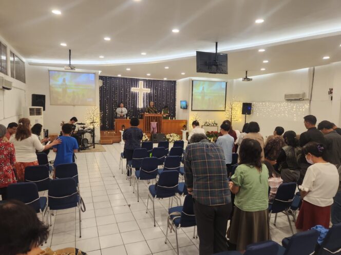 
					Polsek Metro Tanah Abang Laksanakan Pengamanan Ibadah Kenaikan Yesus Kristus di GBIS Jati Baru