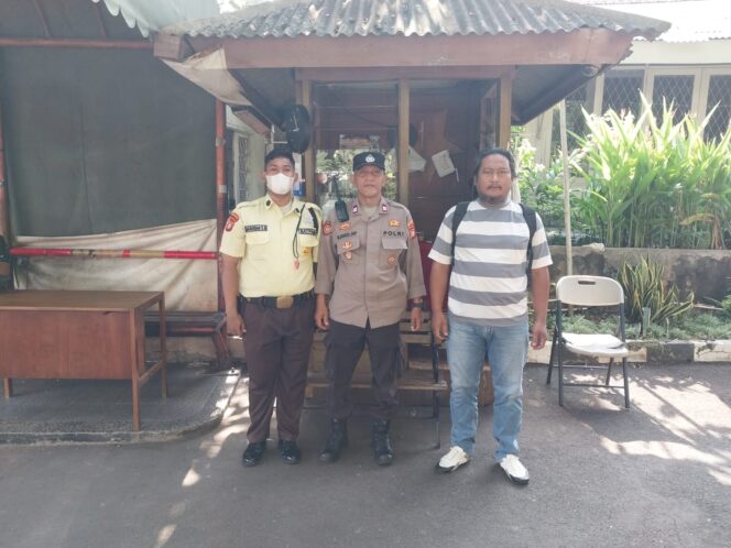 
					Polsek Metro Menteng Jaga Kondusivitas Ibadah Kenaikan Isa Almasih di Gereja Anglikan