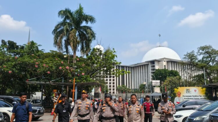 Waka Polres Metro Jakarta Pusat Cek Langsung Kesiapan Pengamanan Misa Kenaikan Isa Al Masih di Katedral