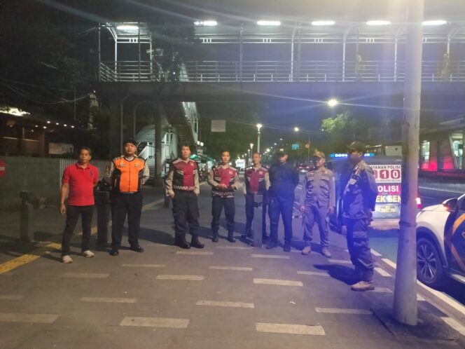 
					Polsek Senen Gelar Ops Cipta Kondisi dan Patroli 3 Pilar Antisipasi Gangguan Kamtibmas
