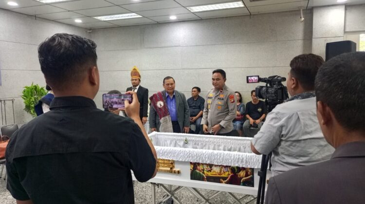 Monitoring Giat Wakapolda Metro Jaya Melayat ke Rumah Duka Sentosa Senen