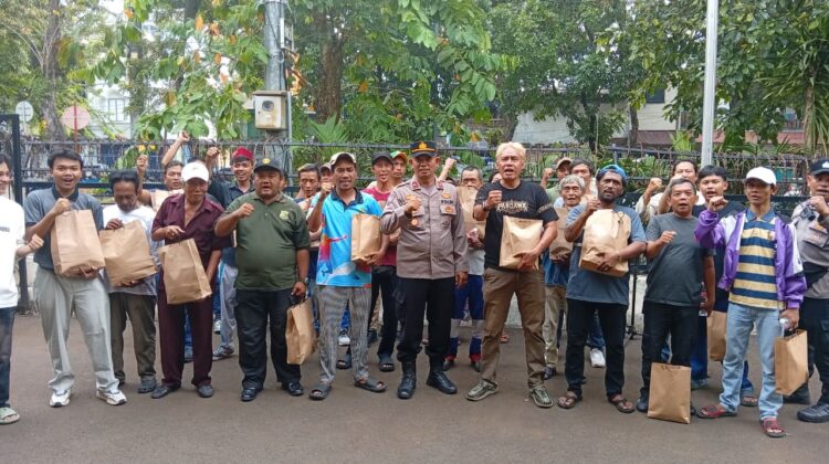 Polsek Senen Gelar Jumat Berkah dan Apel Sabuk Kamtibmas, Perkuat Sinergi Warga Jaga Jakarta