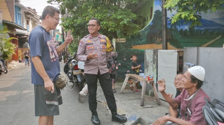 DDS Sambang Lingkungan, Polisi Pererat Kedekatan dengan Warga Kampung Rawa