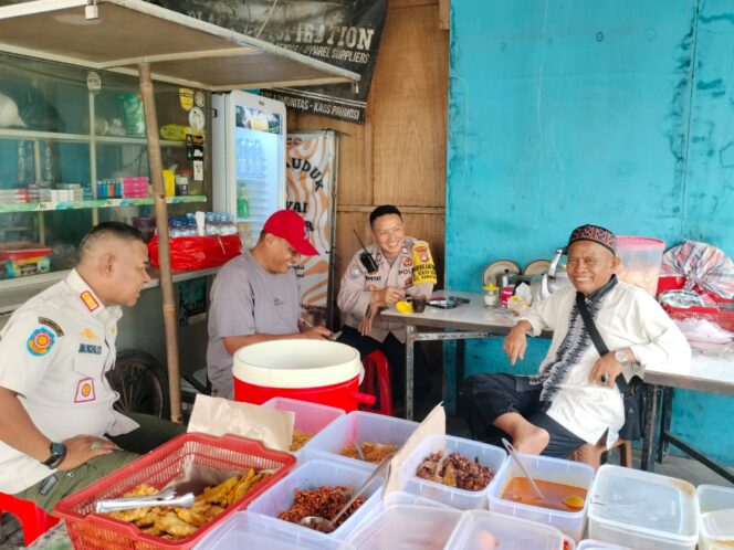 
					Sambang UMKM Penuh Keakraban, Bhabinkamtibmas Kebon Kosong Bangun Komunikasi Humanis