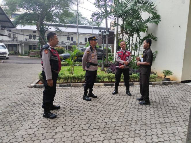 
					Polsek Senen Intensifkan Patroli dan Sambang Objek Vital di Jakarta Pusat