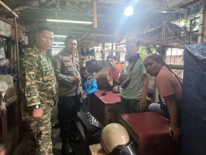 
					Bhabinkamtibmas dan Babinsa Perkuat Koordinasi Keamanan Bersama Ketua RT 06/05 Kebon Kacang