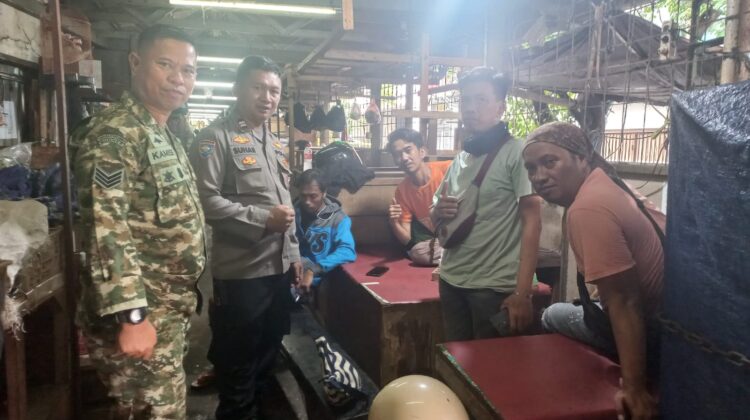 Bhabinkamtibmas dan Babinsa Perkuat Koordinasi Keamanan Bersama Ketua RT 06/05 Kebon Kacang