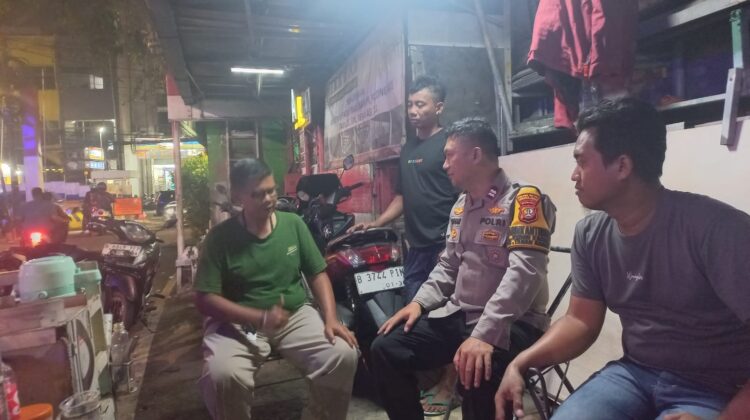 Cegah Kenakalan Remaja, Bhabinkamtibmas Kebon Kacang Ajak Warga RT 02/05 Tingkatkan Pengawasan Anak