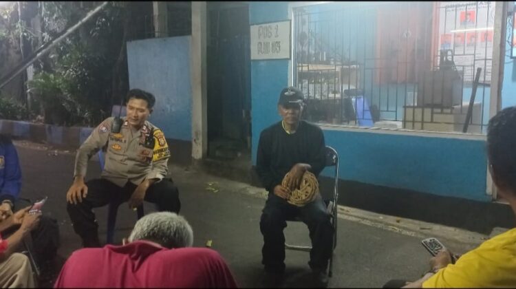 Patroli Humanis Bhabinkamtibmas Cikini Perkuat Keamanan Warga Jalan Raden Saleh