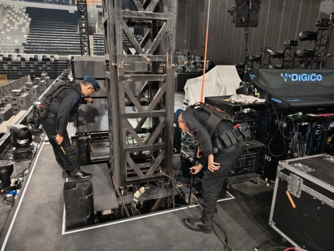 
					Brimob Metro Jaya Sterilisasi Venue Konser One Ok Rock di Senayan, Pastikan Indonesia Arena Aman