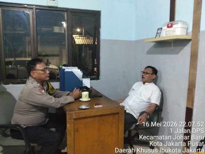 
					Patroli Sambang RW 06, Polisi Perkuat Kemitraan Warga dan Antisipasi Gangguan Kamtibmas