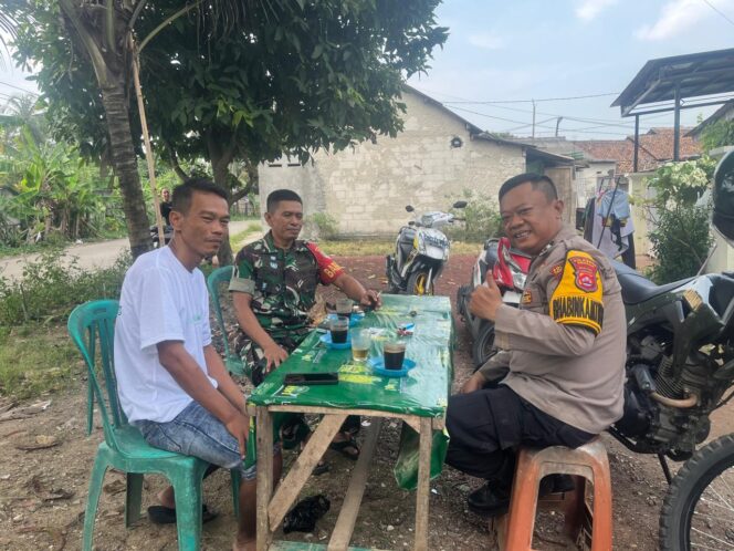 
					Babinsa Koramil 14/Panongan Gelar Komsos, Ajak Warga Jaga Kebersihan dan Keamanan Lingkungan