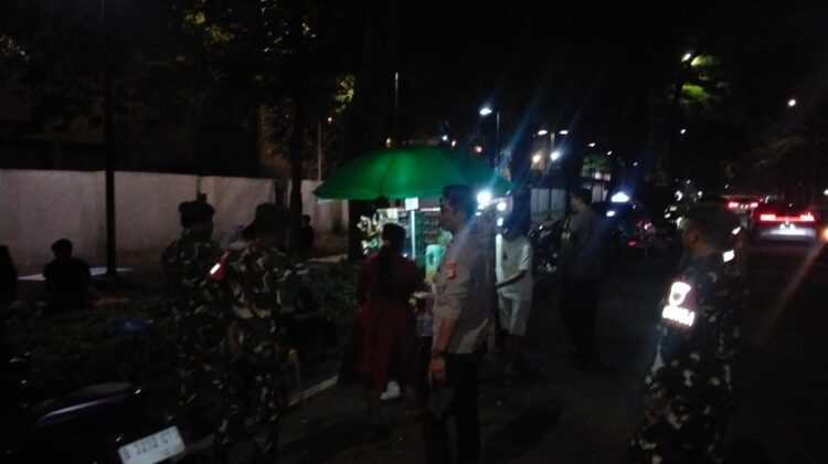 Pererat Sinergitas TNI-Polri, Koramil 03/Legok Gelar Patroli Gabungan Bersama Polsek