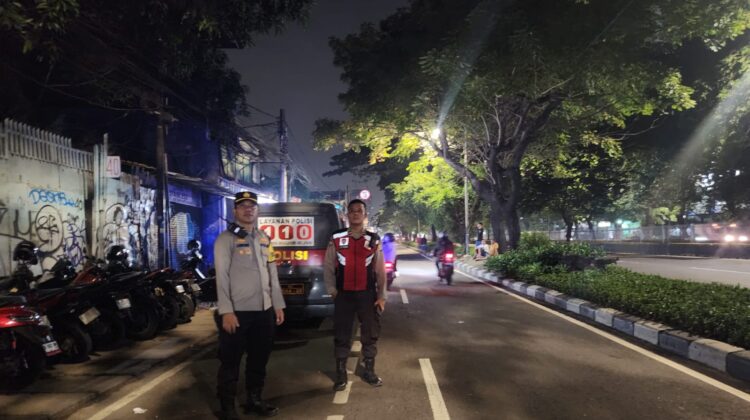 Tak Beri Ruang Pelaku Kejahatan, Patroli Malam Polsek Kemayoran Sisir Titik Rawan