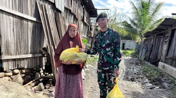 Yonarmed 12 Kostrad Tebar Kepedulian, Jumat Berkah Hadirkan Senyum Warga Kurang Mampu di Atambua
