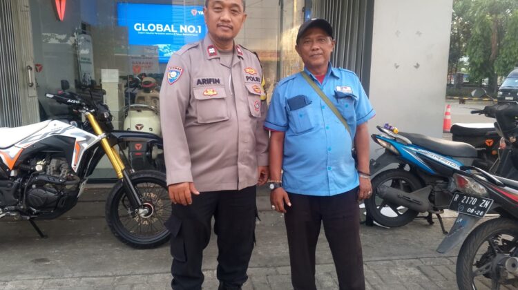Bhabinkamtibmas Mangga Dua Selatan Intensifkan Sambang dan Patroli Dialogis, Warga Diajak Waspada Curanmor