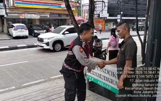 
					Patroli Jalan Kaki Unit Samapta Polsek Sawah Besar di Waralaba” Polisi Rangkul Pemuda Untuk Cegah Curanmor