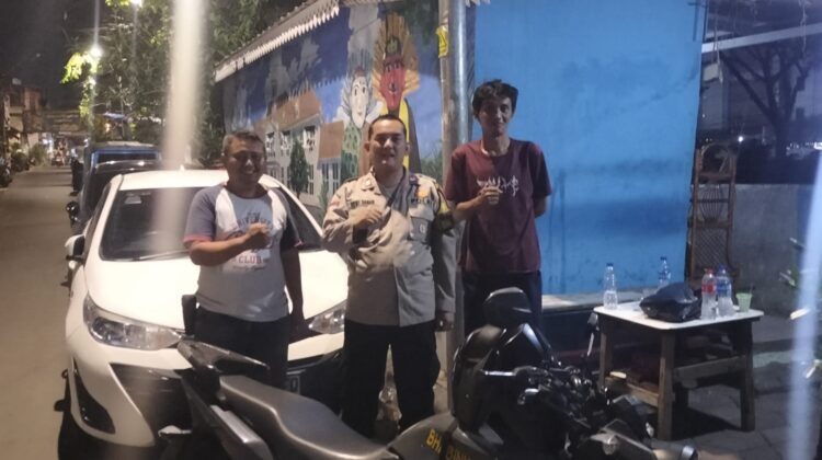 Sambang Satkamling Menteng Tenggulun, Bhabinkamtibmas dan FKDM Perkuat Keamanan Wilayah