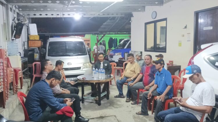 Sabuk Kamtibmas Diperkuat, Kanit Reskrim Bersama Bhabinkamtibmas dan Warga Patroli Hingga Dini Hari di Kampung Rawa