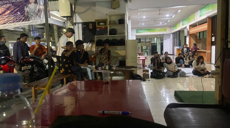 Monitoring Giat Mahasiswa STMIK STIE Jayakarta Gelar Nobar Film “Pesta Babi”