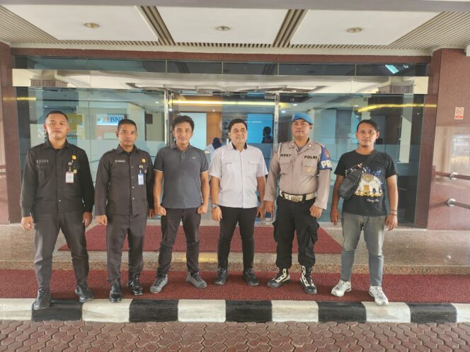 
					Polsek Metro Tanah Abang Pastikan Aksi Unras di PPKGBK Berjalan Aman dan Terkendali