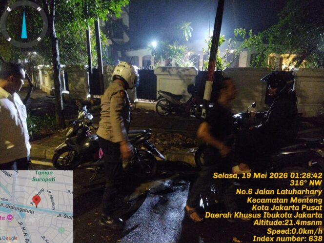 
					Patroli Hunting Menteng Sisir Titik Rawan, Polsek Metro Menteng Antisipasi Kriminalitas Malam Hari